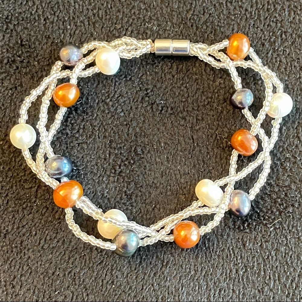 Beaded Braclet, white/black/brown beads